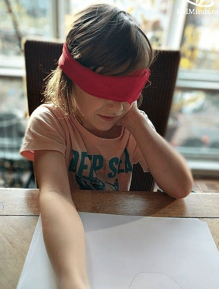 Texture Drawing with Blindfolds for Touch and Imagination