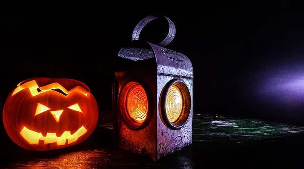 halloween pumpkin with lights