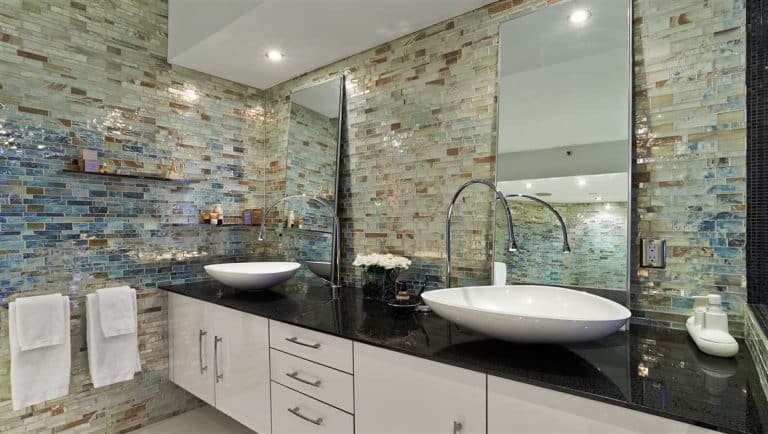 Reflecting Light and Style: The Benefits of Metal Mosaic Tiles in Small Spaces